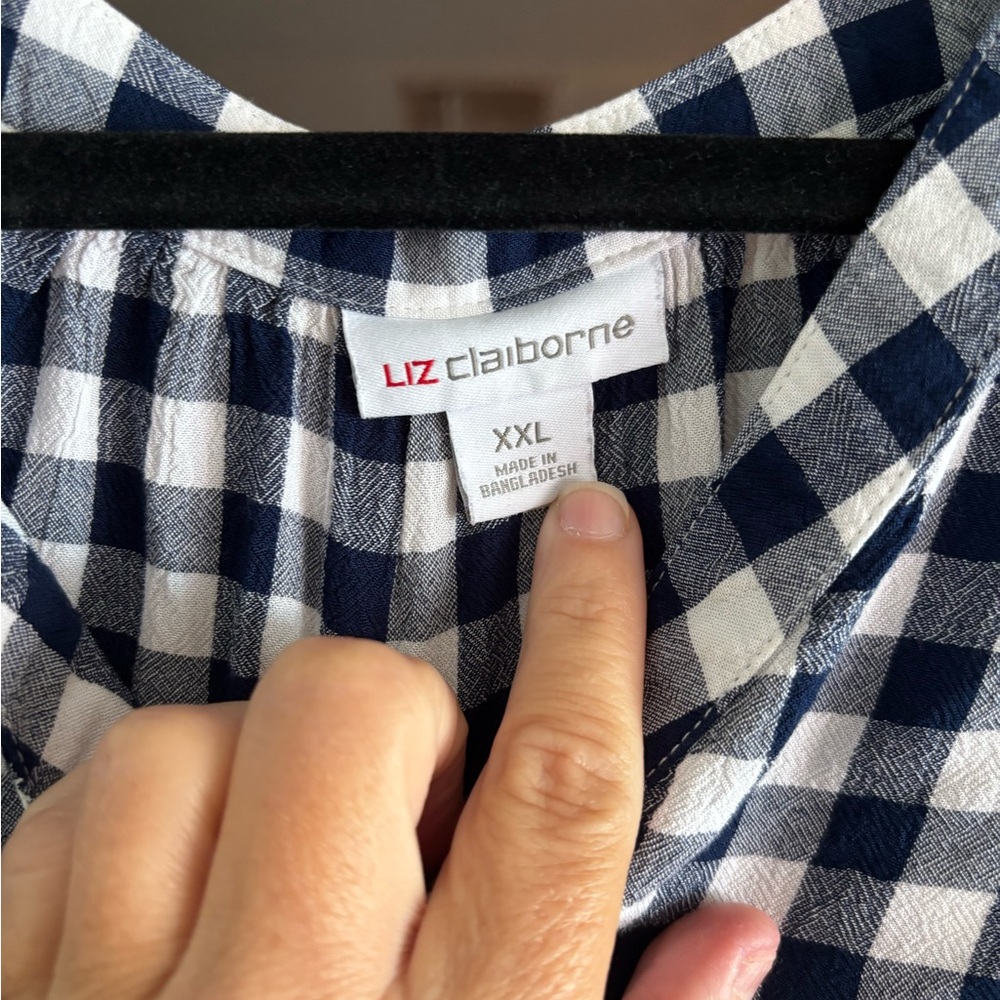 Liz Claiborne Navy and White Checkered Blouse - Picture 3 of 5